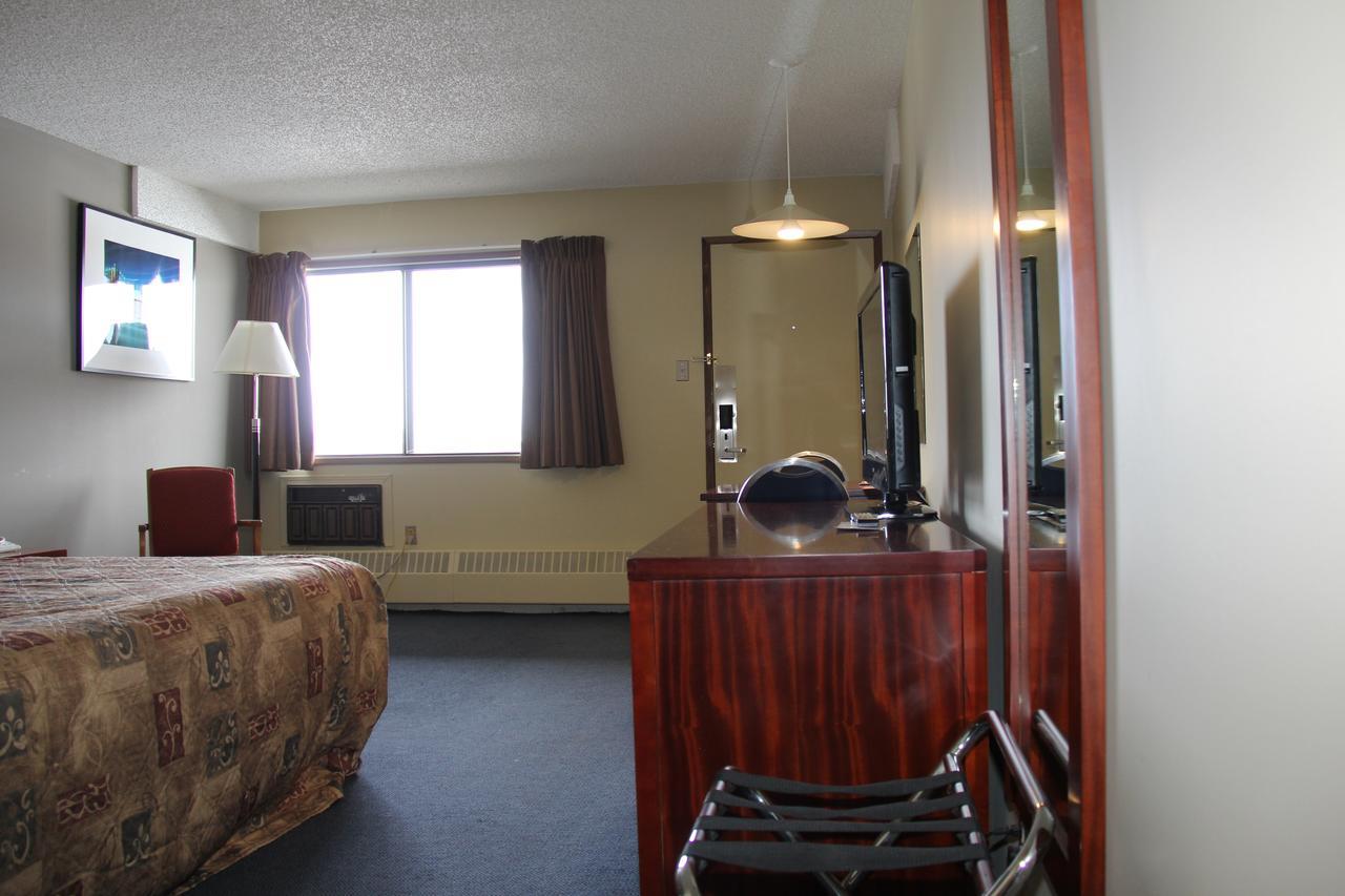 Broadway Lodge Hotel Yorkton Buitenkant foto